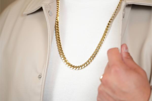 How to Style a Men’s Chain for Different Occasions